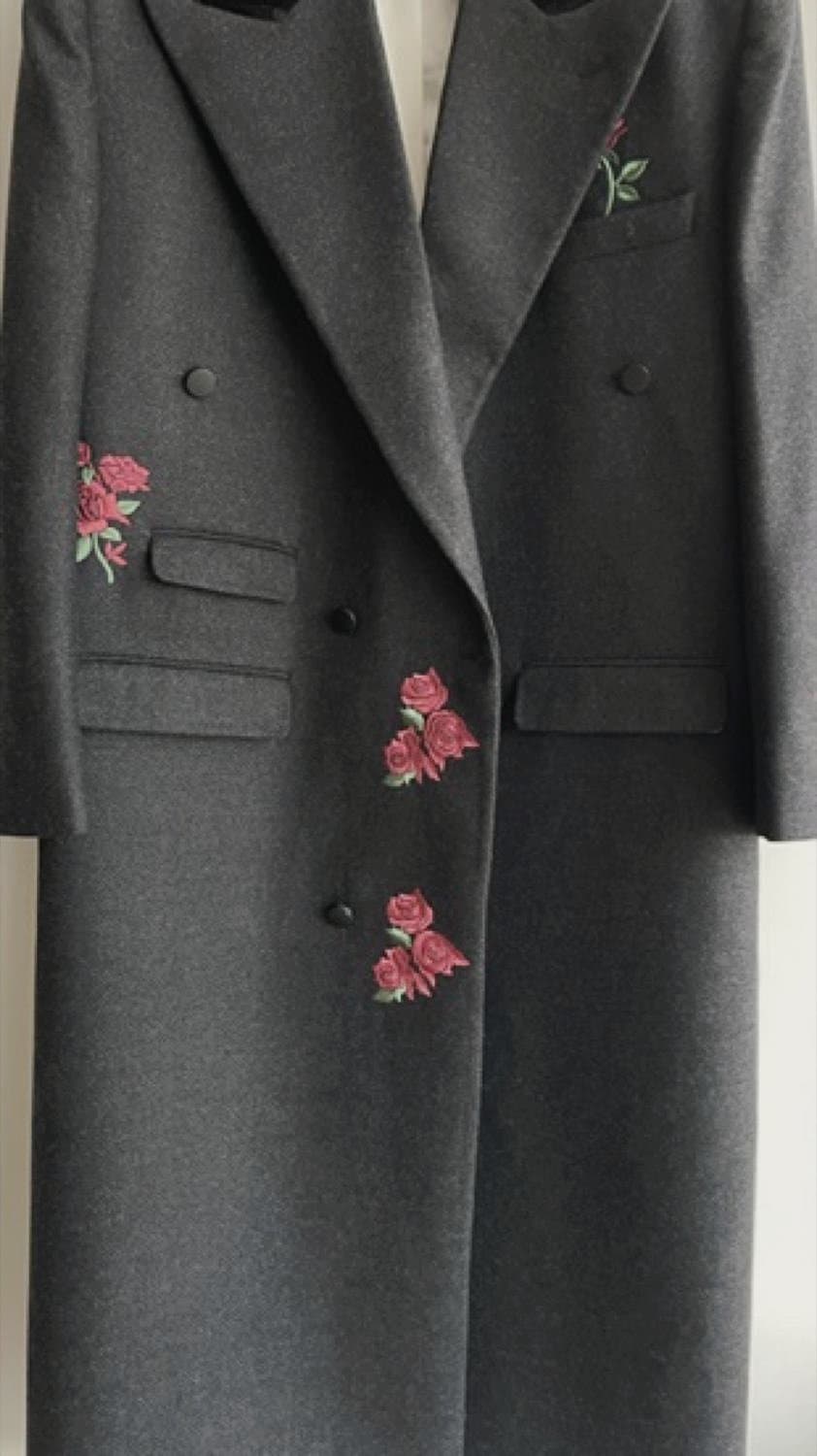 Rose Noir Overcoat, detail 1